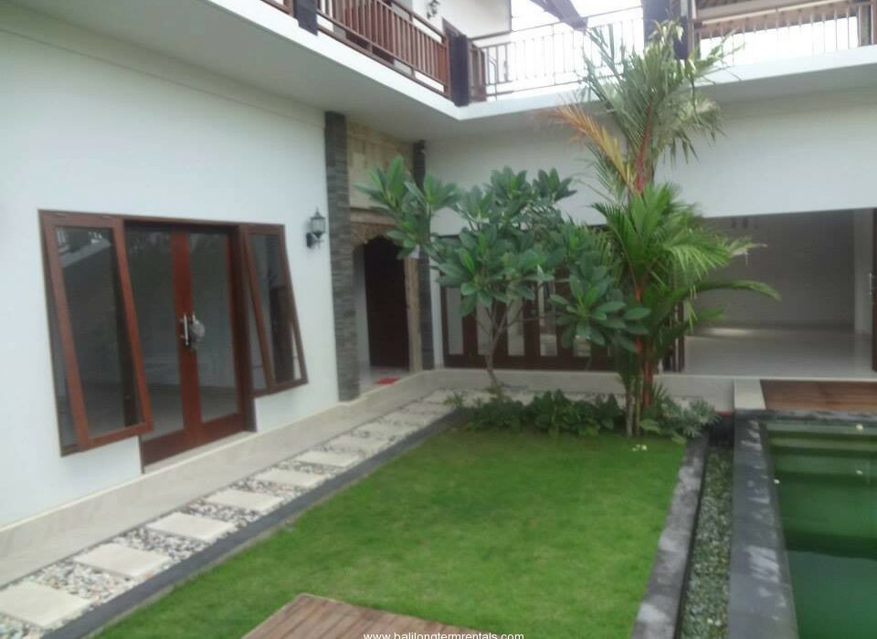 (Min 5 years) 3 bedroom villa in Jalan Bidadari, Seminyak